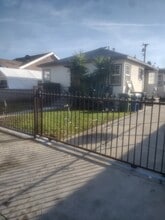 652 School Ave in East Los Angeles, CA - Building Photo - Building Photo