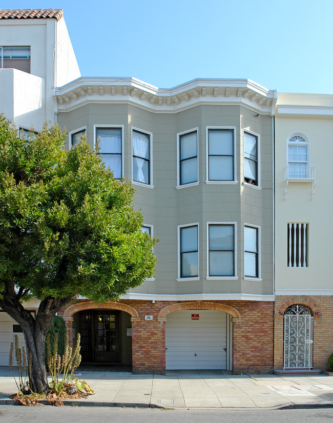 36-38 Cervantes Blvd in San Francisco, CA - Building Photo - Building Photo