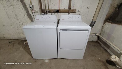 408 Polk Ave in Charleston, IL - Building Photo - Building Photo