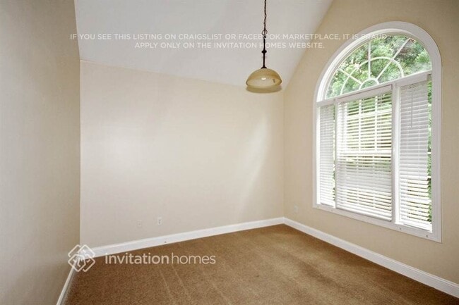 684 Marion Beavers Rd, Unit 3 in Sharpsburg, GA - Foto de edificio - Building Photo