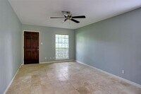 1147 W 21st St photo'