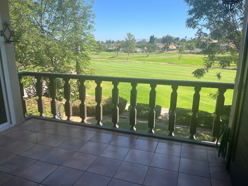12102 Rancho Bernardo Rd in San Diego, CA - Building Photo
