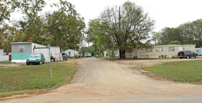 Gentry's Mobile Home Park in North Augusta, SC - Foto de edificio - Building Photo