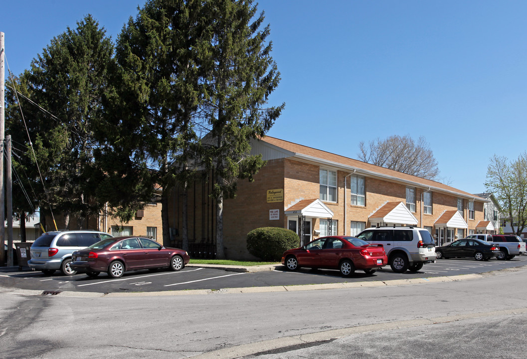 Valleywood Apartments in Bowling Green, OH - Building Photo