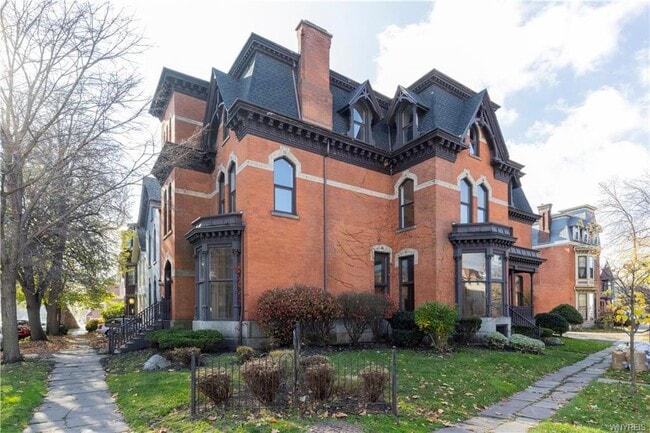 414 Franklin St in Buffalo, NY - Building Photo - Building Photo