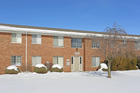 Lake Breeze Apartments in Harrison Township, MI - Building Photo - Building Photo