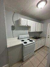 2540-2542 Moncrief Rd in Jacksonville, FL - Building Photo - Building Photo