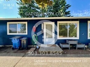 2138 SE 92nd Ave in Portland, OR - Building Photo - Building Photo