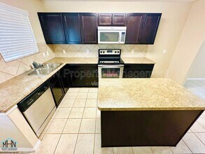 10930 Rustic Spoke in San Antonio, TX - Building Photo - Building Photo