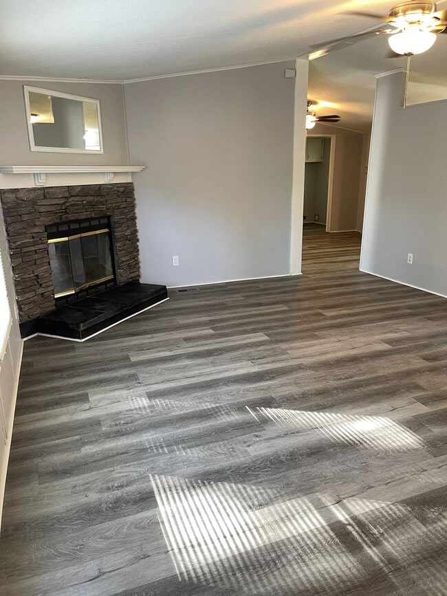 125 Holly Creek Dr in Carrollton, GA - Building Photo - Building Photo