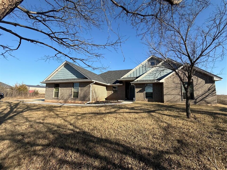 1995 Southern Trce Ln in Blanchard, OK - Building Photo