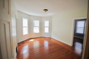 1085 Dorchester Ave, Unit 2 in Boston, MA - Building Photo
