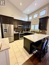 8 Robbie Way in Collingwood, ON - Building Photo - Building Photo