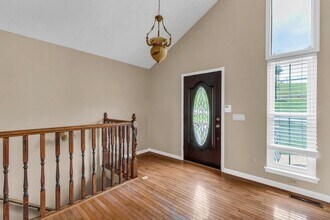 7918 Holly Hills Dr in Chattanooga, TN - Foto de edificio - Building Photo