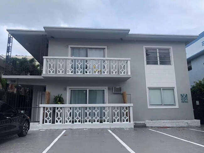 719 Euclid Ave, Unit 4 in Miami Beach, FL - Building Photo - Building Photo
