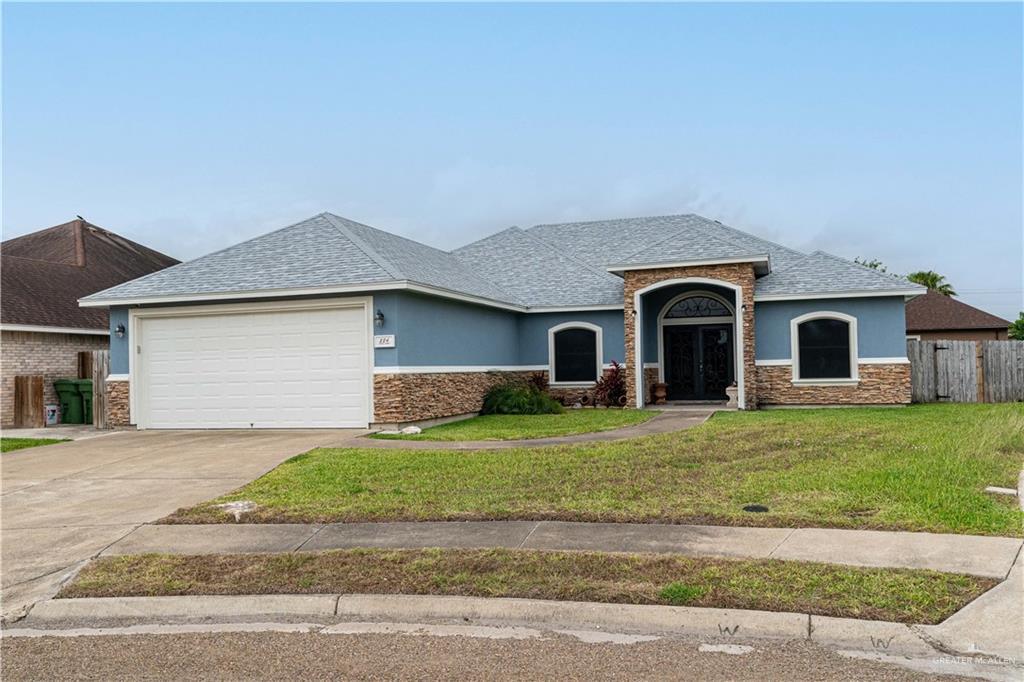 824 Pine Lake Cir in Brownsville, TX - Building Photo
