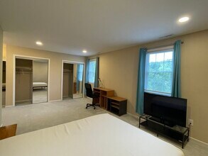 10540 Assembly Dr in Fairfax, VA - Building Photo - Building Photo