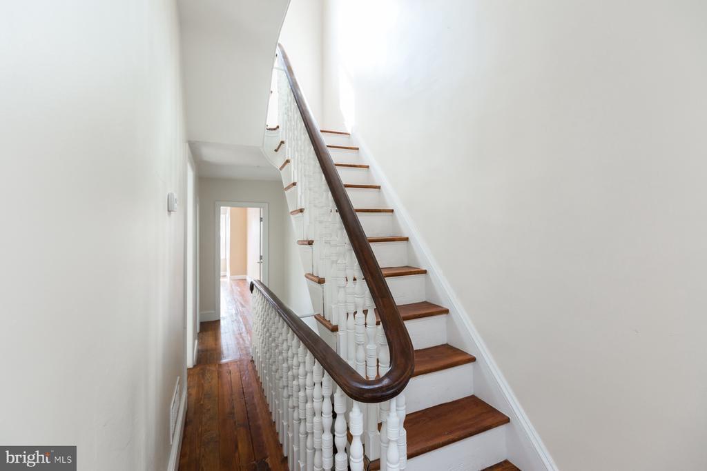 1320 E Columbia Ave in Philadelphia, PA - Building Photo