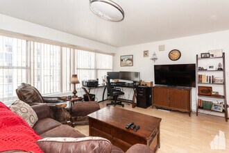 6157 N Sheridan Rd, Unit 3C in Chicago, IL - Building Photo - Building Photo