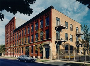 West Bucktown Lofts in Chicago, IL - Foto de edificio - Building Photo