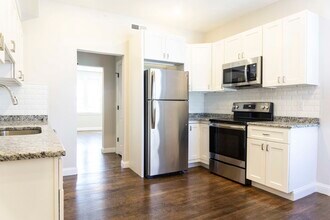 2016 Commonwealth Ave, Unit F in Boston, MA - Foto de edificio - Building Photo