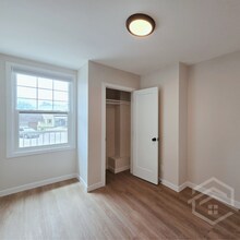 12 Harvey St in Tillsonburg, ON - Building Photo - Building Photo