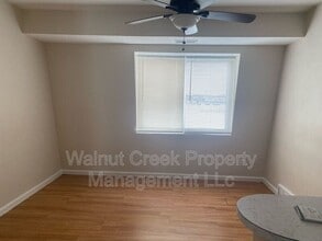 2102 Tower Blvd in Lorain, OH - Foto de edificio - Building Photo