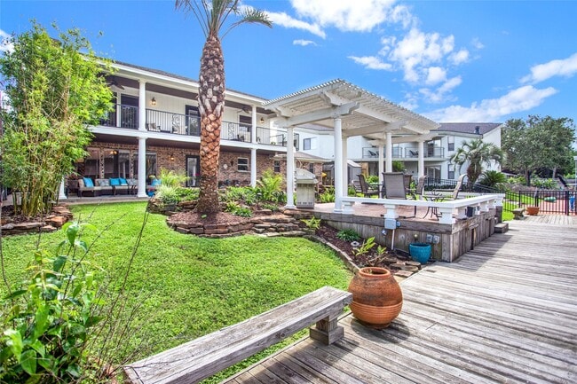 property at 75 Harbor Ln