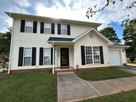 600 Summerwalk Rd in Greensboro, NC - Building Photo