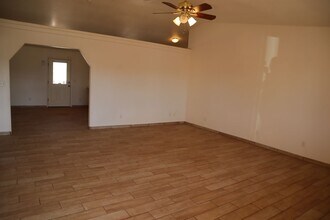 104 Tomahawk Dr in Huachuca City, AZ - Building Photo - Building Photo