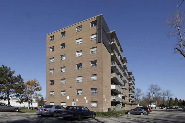 Beechwood Apartments in Mississauga, ON - Building Photo - Building Photo