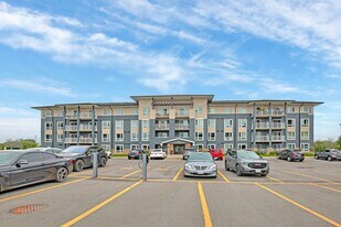 107-107 Ridgeway Pl in Belleville, ON - Building Photo