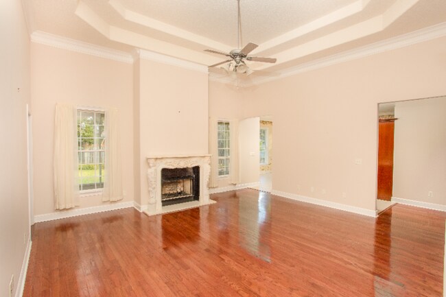 215 S Harrington Rd in St. Simons Island, GA - Building Photo - Building Photo