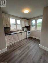 6083 Dunn St in Niagara Falls, ON - Building Photo - Building Photo