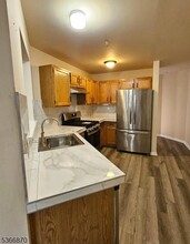 906 Rhoads Dr in Montgomery, NJ - Building Photo - Building Photo