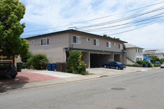 49 E 40th Ave in San Mateo, CA - Building Photo - Building Photo