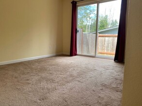 7611 Ridgewood Dr in Everett, WA - Building Photo - Building Photo