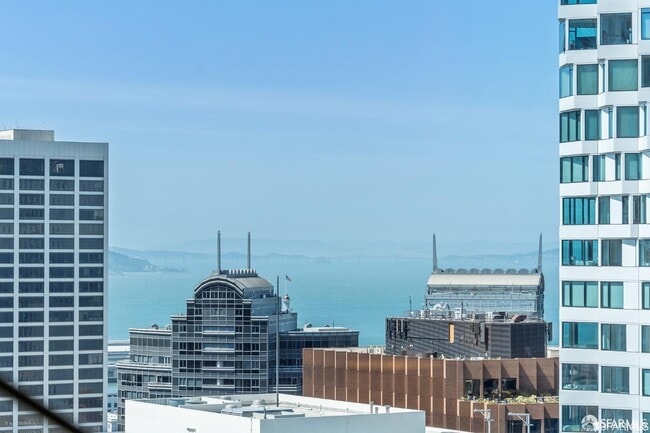 338 Main St in San Francisco, CA - Building Photo - Building Photo