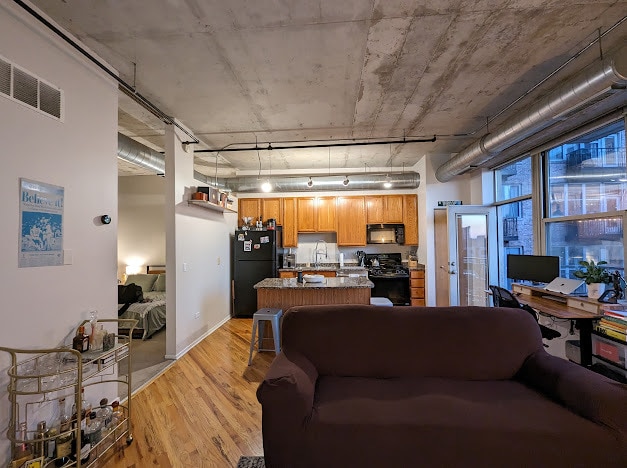 property at 6 S Laflin St