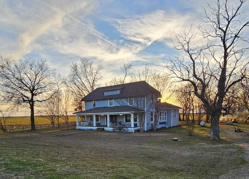 2454 TX-34 in Honey Grove, TX - Building Photo