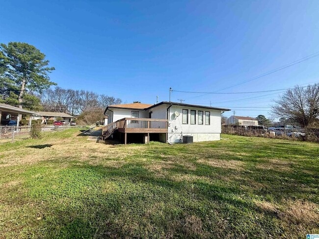 5 21st Ct NW in Center Point, AL - Foto de edificio - Building Photo