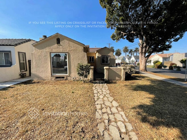 property at 3003 Hillcrest Dr