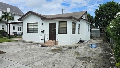 421 Ardmore Rd in West Palm Beach, FL - Foto de edificio - Building Photo