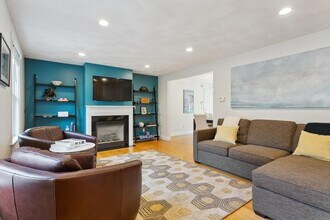 9 Fitch Ct in Wakefield, MA - Building Photo - Building Photo