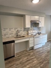 317 W William Cannon Dr in Austin, TX - Building Photo - Building Photo