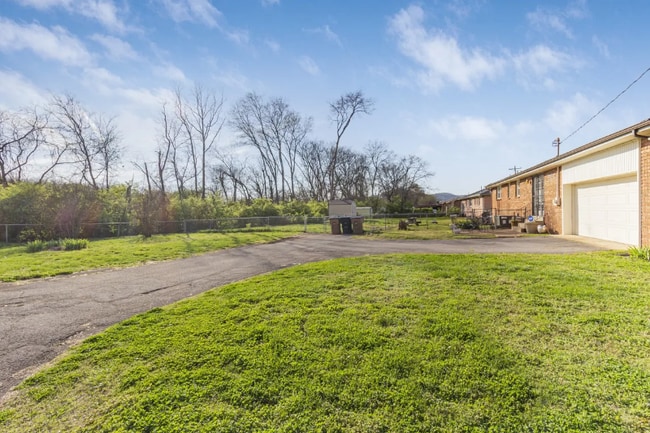 3811 Crouch Dr in Nashville, TN - Building Photo - Building Photo
