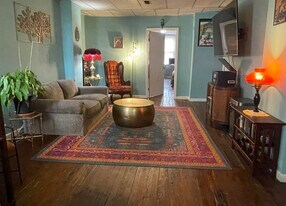 732 S 4th St, Unit #3 in Philadelphia, PA - Building Photo
