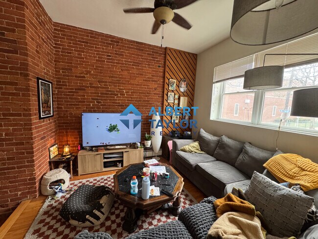 106 Central St, Unit 1