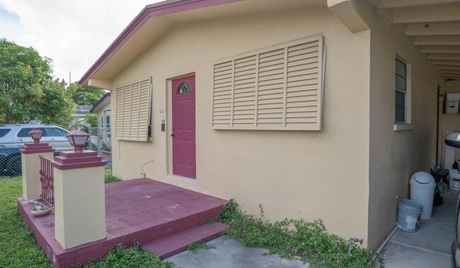 222 NW 7th Ave, Unit AUCPCM in Delray Beach, FL - Building Photo - Building Photo