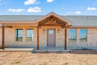 223 North F M 789 in Slaton, TX - Building Photo - Building Photo